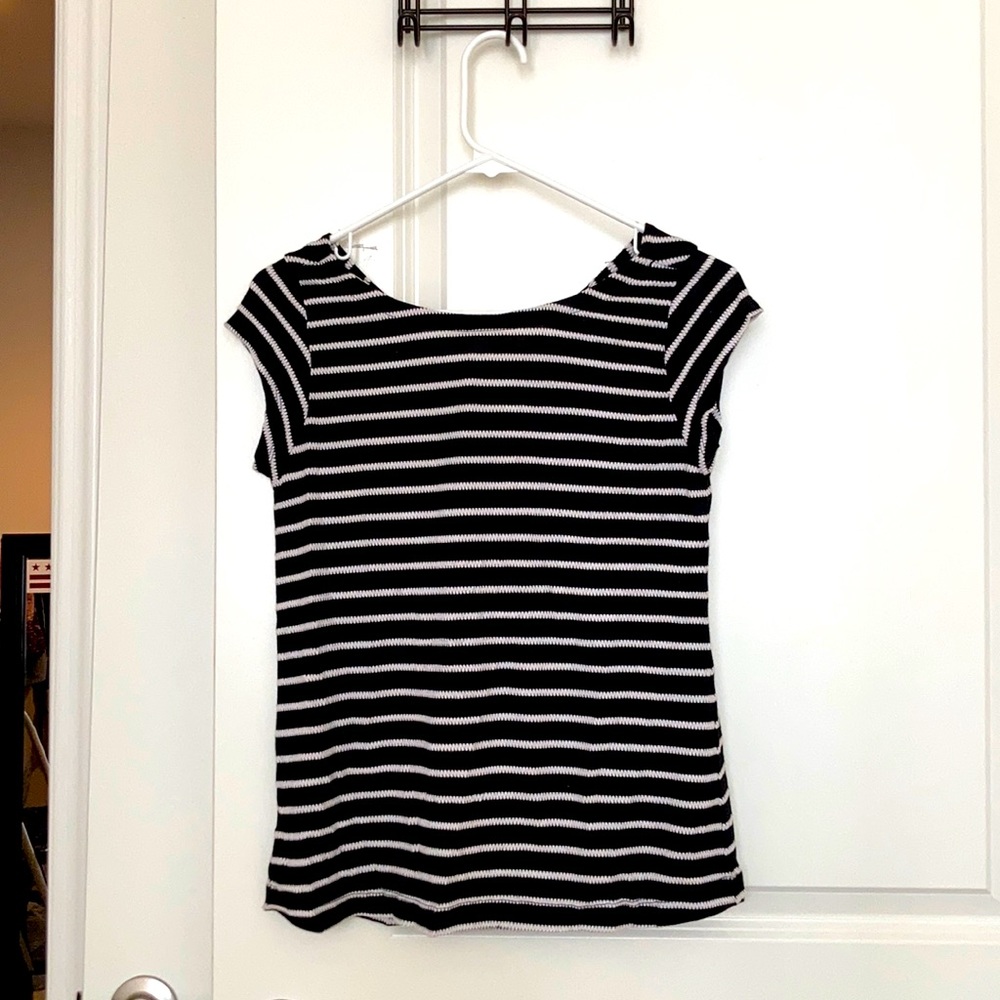 Striped tie-back tee